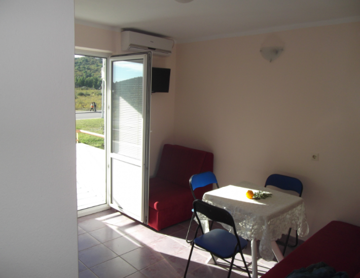 Apartman 5 (dnevna) 4 osoba